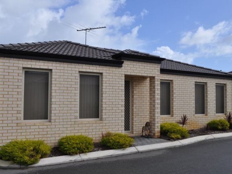 2/16 Bonito Place, Yangebup WA 6164