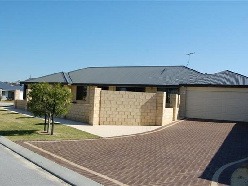 22 Mosman Loop, Success WA 6164