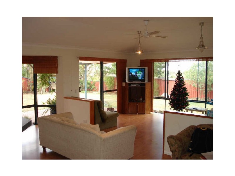 5 Pomaderris Place, South Lake WA 6164