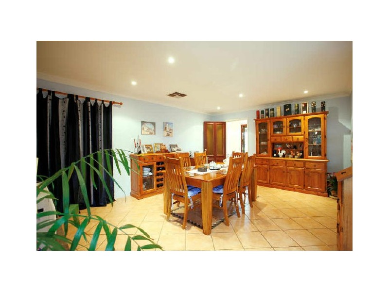 9 Marlene Way, Bibra Lake WA 6163