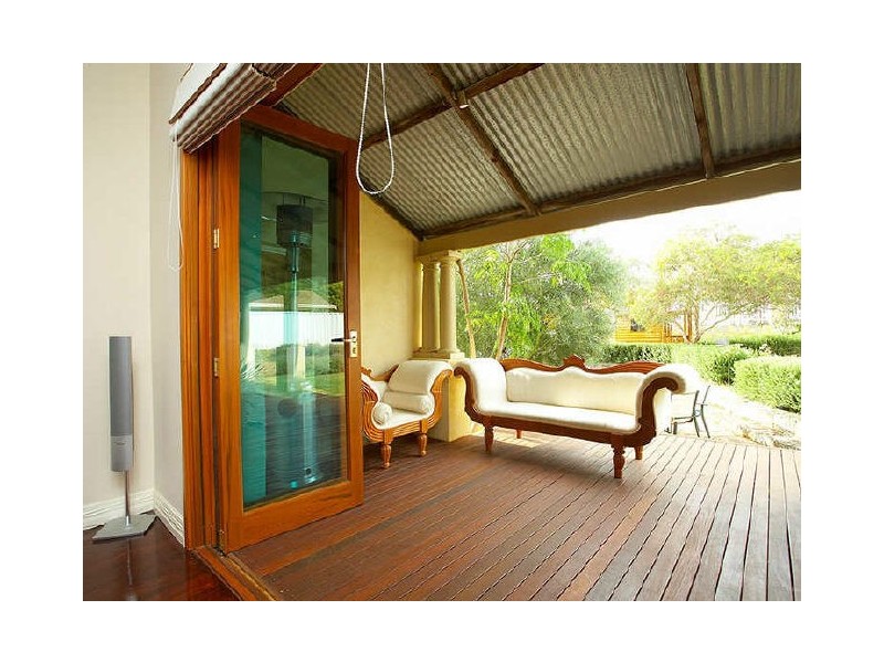 23 Barrington Street, Munster WA 6166