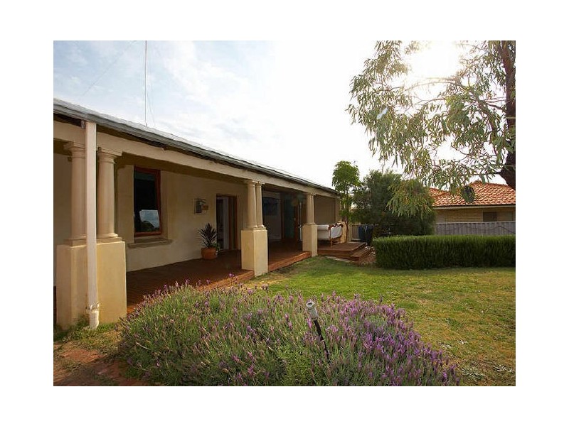 23 Barrington Street, Munster WA 6166