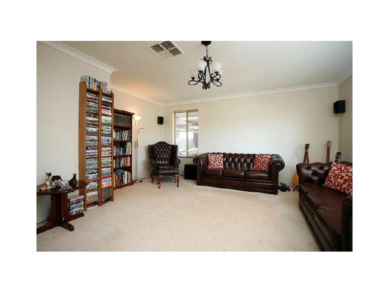 13 Du Maurier Road, North Lake WA 6163