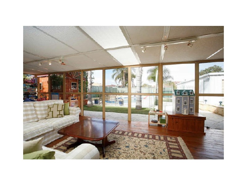 13 Du Maurier Road, North Lake WA 6163