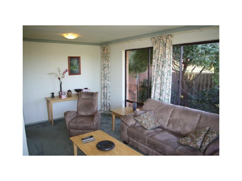 17 Moorhen Drive, Yangebup WA 6164