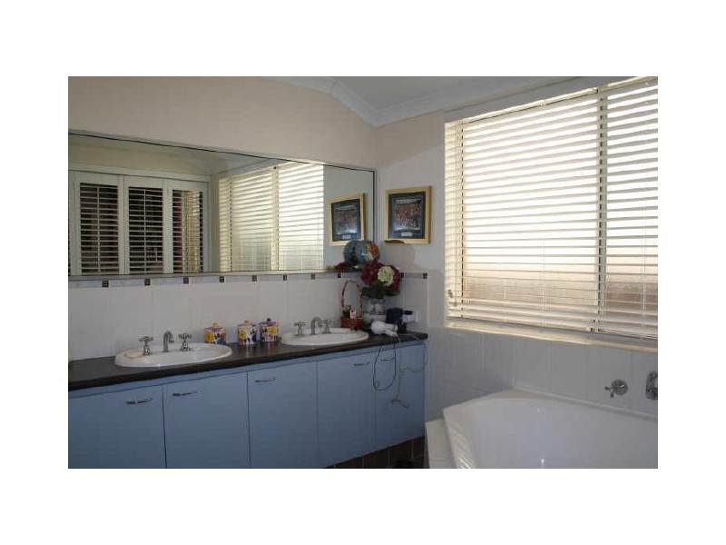 17 Tindal Avenue, Yangebup WA 6164
