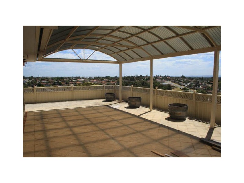 17 Tindal Avenue, Yangebup WA 6164