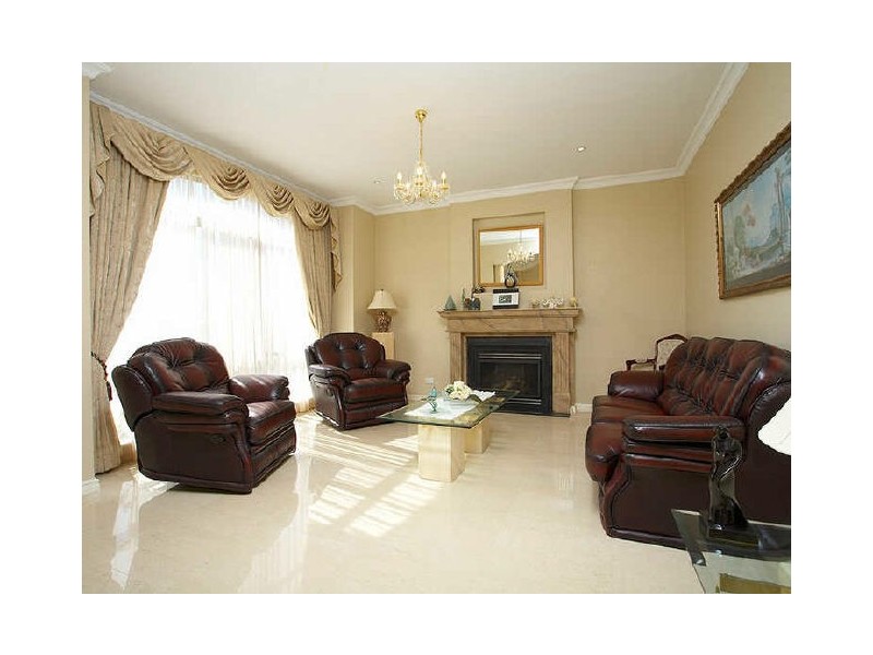 13 Bundegi Grove, Yangebup WA 6164