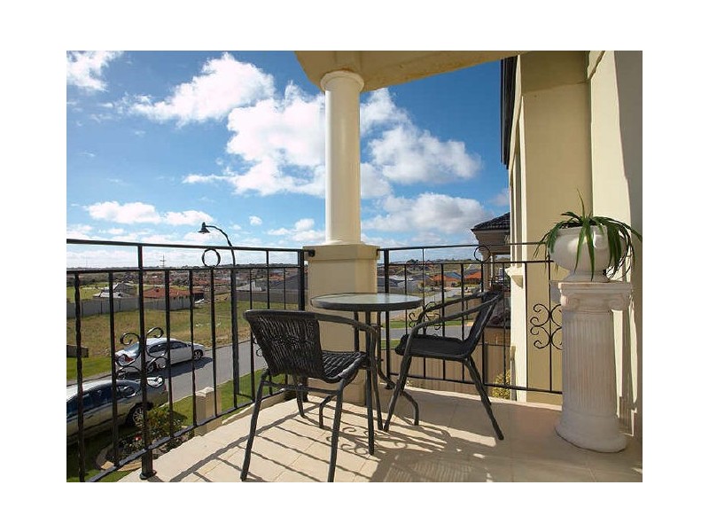 13 Bundegi Grove, Yangebup WA 6164