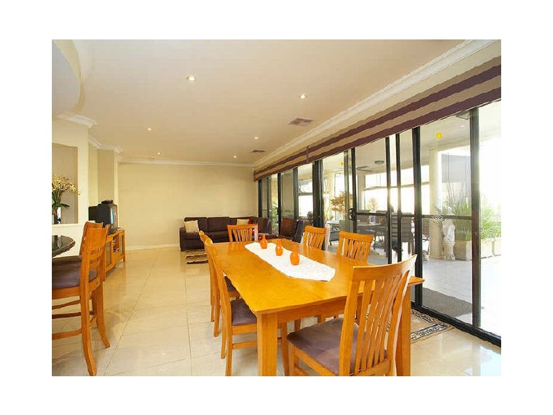 13 Bundegi Grove, Yangebup WA 6164