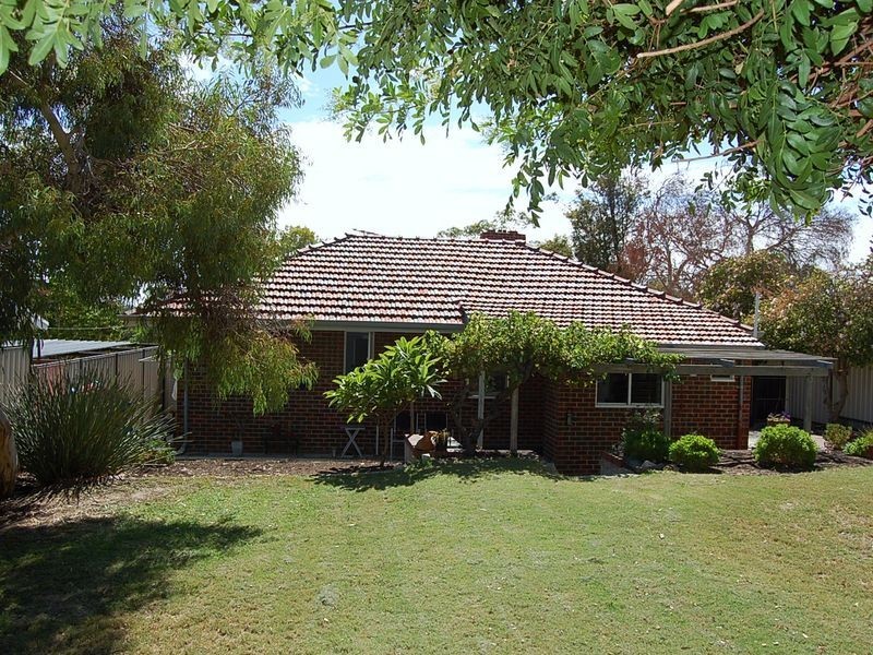 27 Ferdinand Crescent, Coolbellup WA 6163