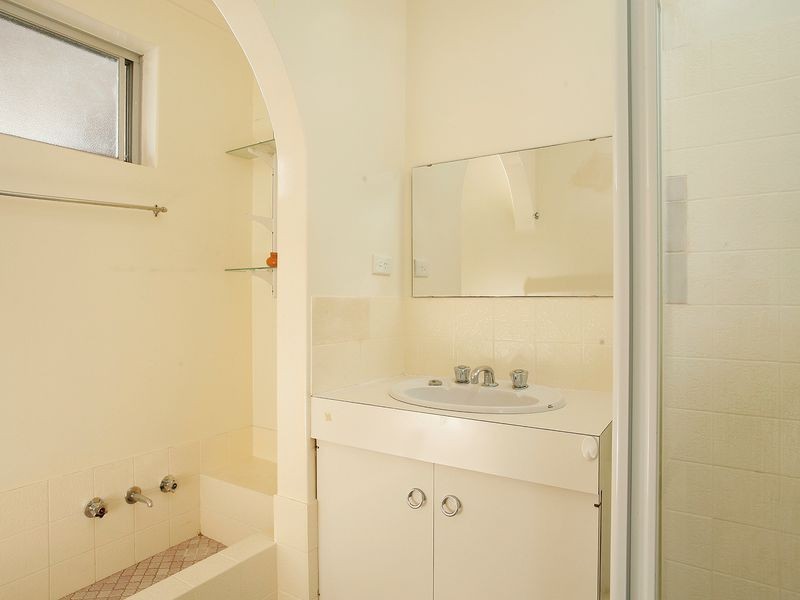 11 Loris Way, Kardinya WA 6163