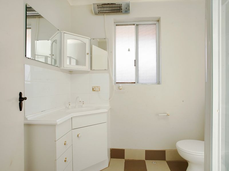 11 Loris Way, Kardinya WA 6163