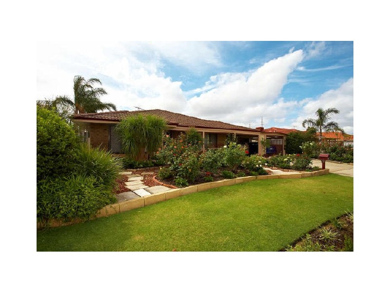 13 Tulipwood Place, South Lake WA 6164