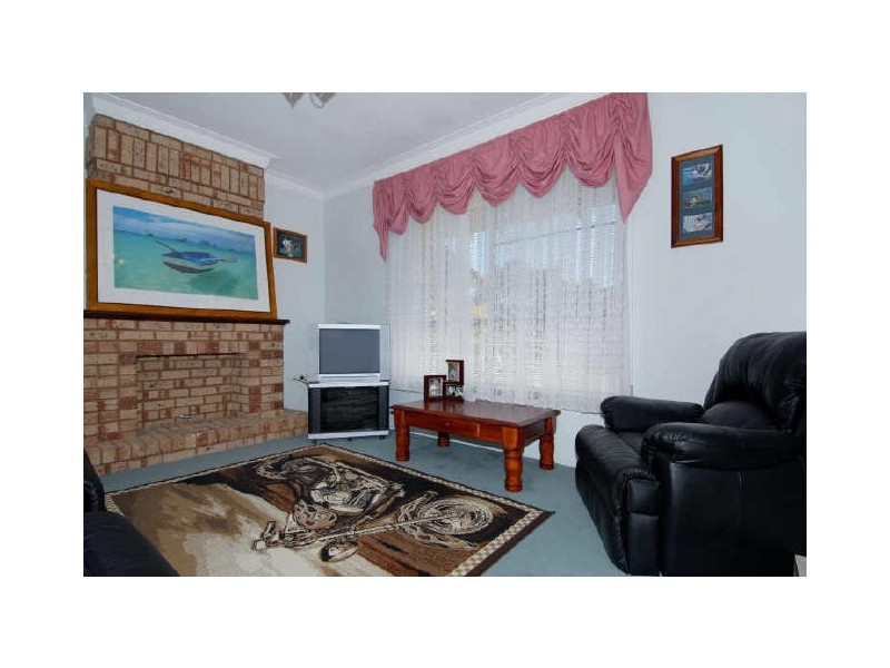 8 Urwick Court, Kardinya WA 6163