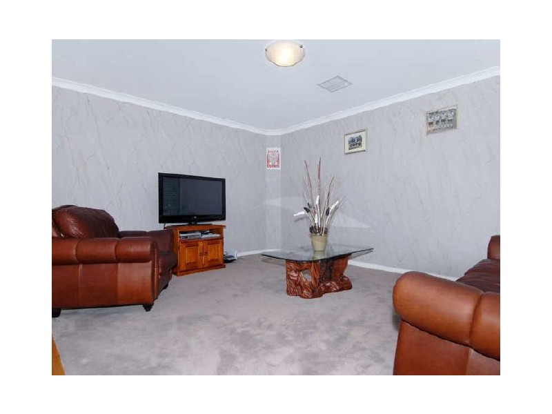 1 Tongaroo Boulevard, Success WA 6164