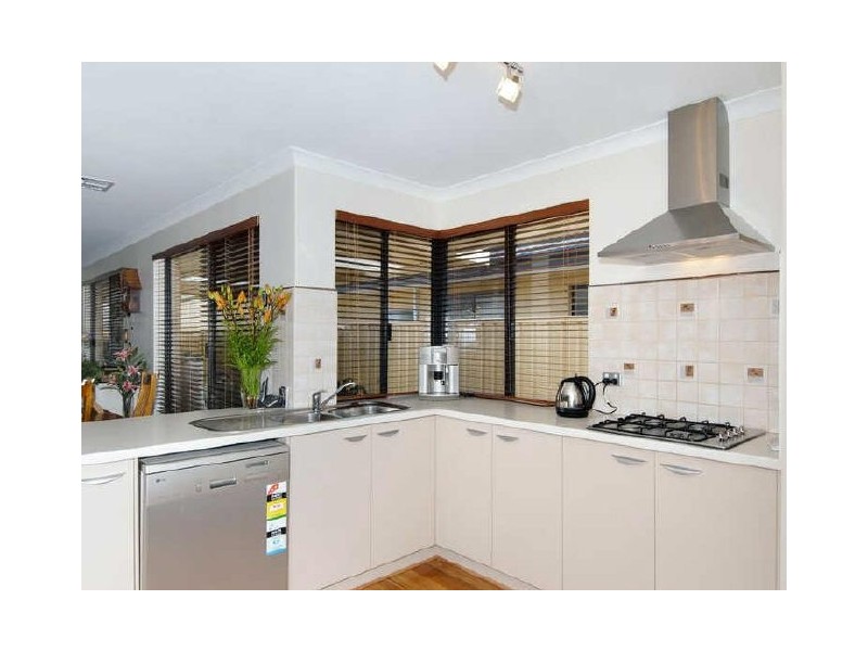 1 Tongaroo Boulevard, Success WA 6164