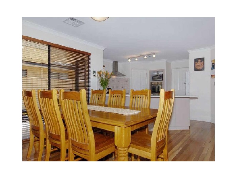 1 Tongaroo Boulevard, Success WA 6164