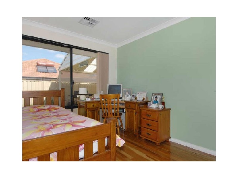 1 Tongaroo Boulevard, Success WA 6164