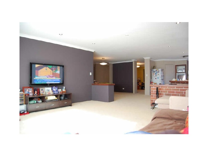 37 Deller Drive, Bibra Lake WA 6163