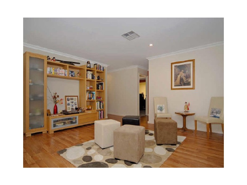 18 Koojarra Rise, South Lake WA 6164