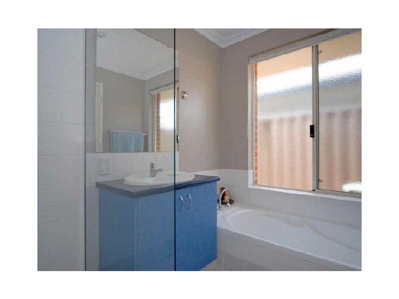 18 Koojarra Rise, South Lake WA 6164