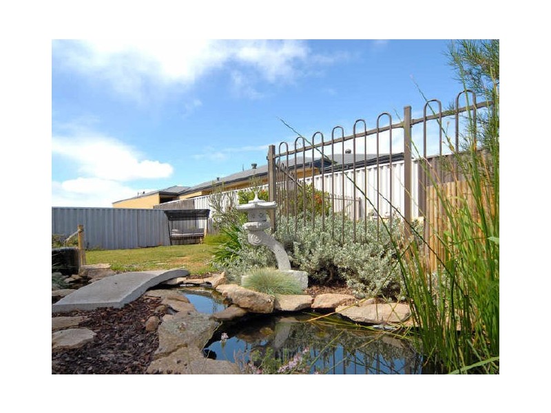 18 Koojarra Rise, South Lake WA 6164