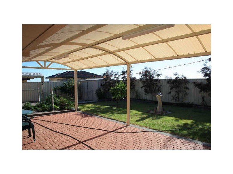 33 Tindal Avenue, Yangebup WA 6164