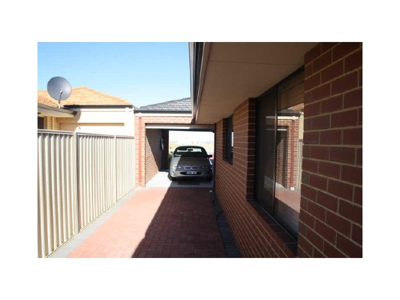 33 Tindal Avenue, Yangebup WA 6164