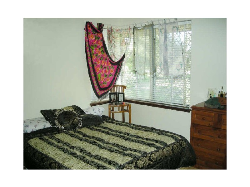 25 Woodhams St, Willagee WA 6156