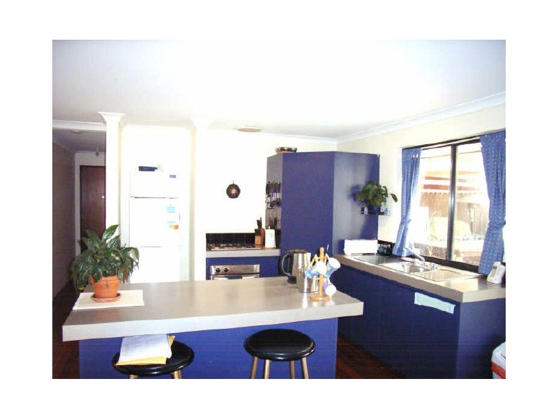 30 Beedelup Loop, Bibra Lake WA 6163