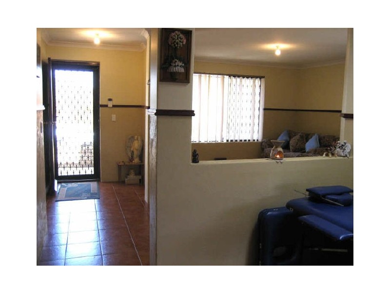 9 Zamia Court, Parmelia WA 6167