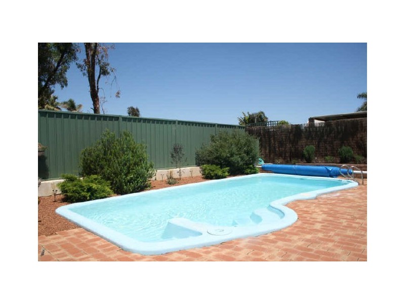 2 Cormorant Way, Yangebup WA 6164