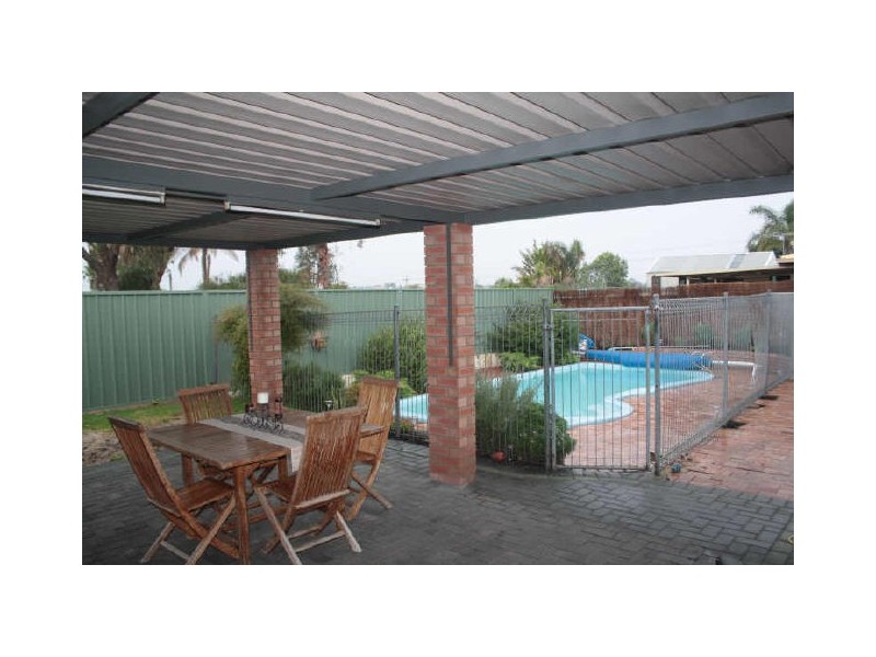 2 Cormorant Way, Yangebup WA 6164