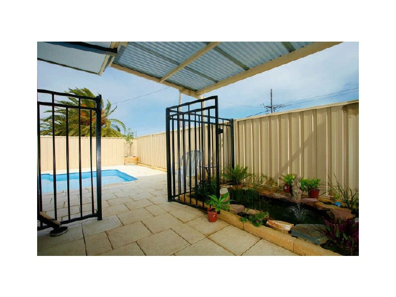6 Mofflin Street, Samson WA 6163