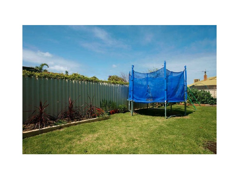 6 Mofflin Street, Samson WA 6163