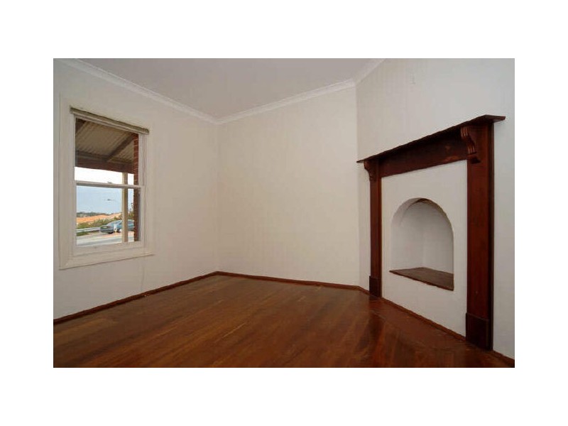 253 Hamilton Road, Coogee WA 6166