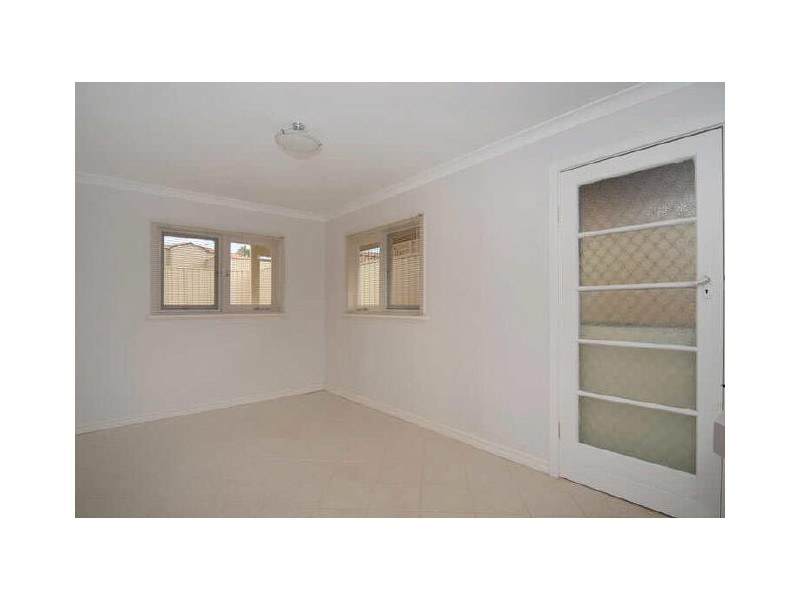 253 Hamilton Road, Coogee WA 6166