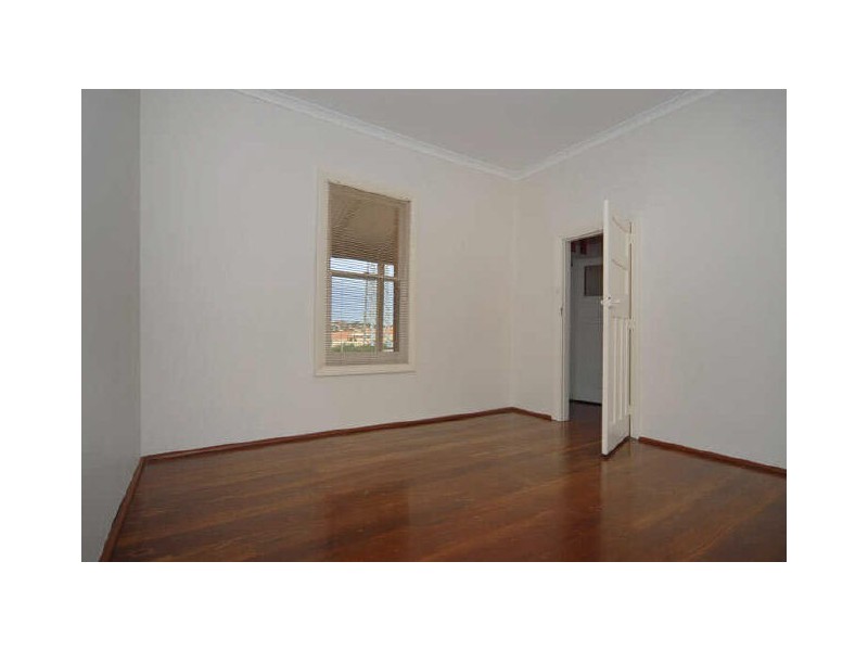 253 Hamilton Road, Coogee WA 6166