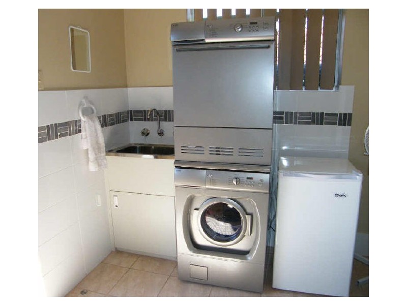 1/12A Hutchings Way, Kardinya WA 6163