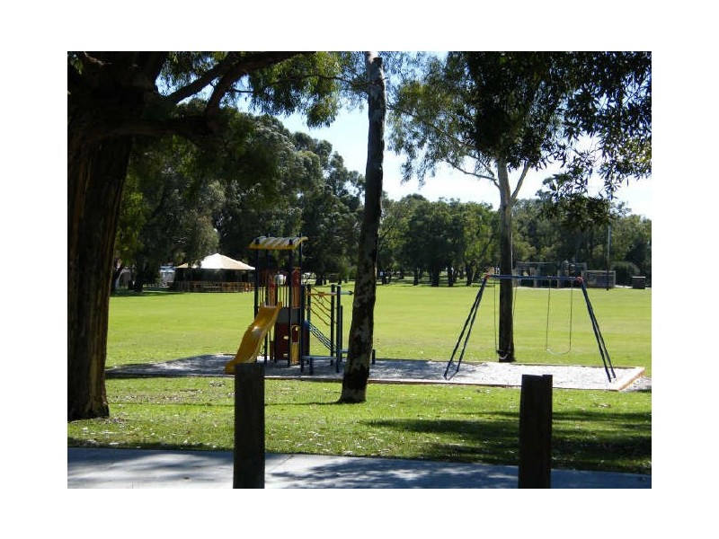 1/12A Hutchings Way, Kardinya WA 6163