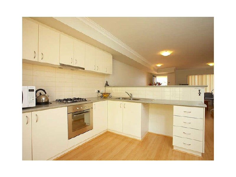 2/250 Healy Road, Hamilton Hill WA 6163