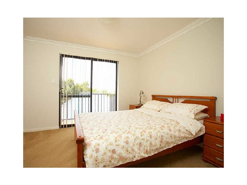 2/250 Healy Road, Hamilton Hill WA 6163