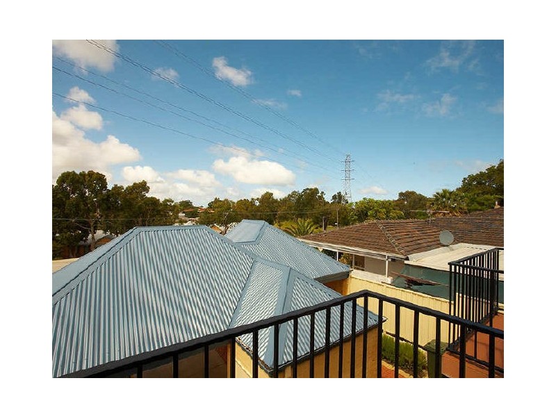 2/250 Healy Road, Hamilton Hill WA 6163