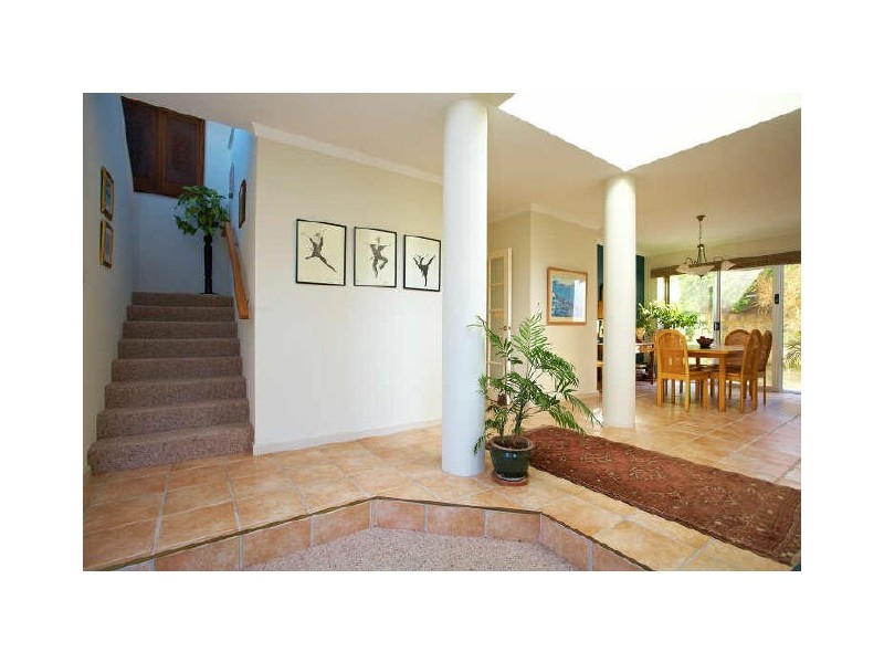 13 Barrett-Lennard Parade, Winthrop WA 6150