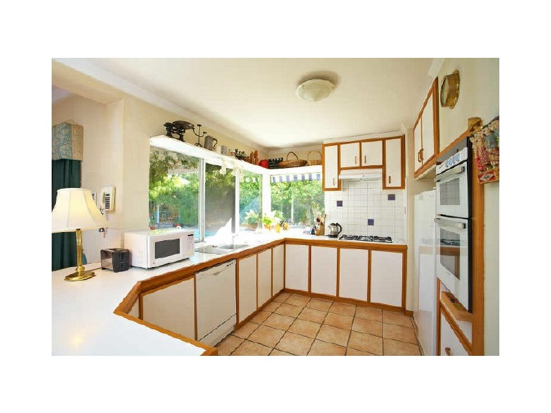 13 Barrett-Lennard Parade, Winthrop WA 6150