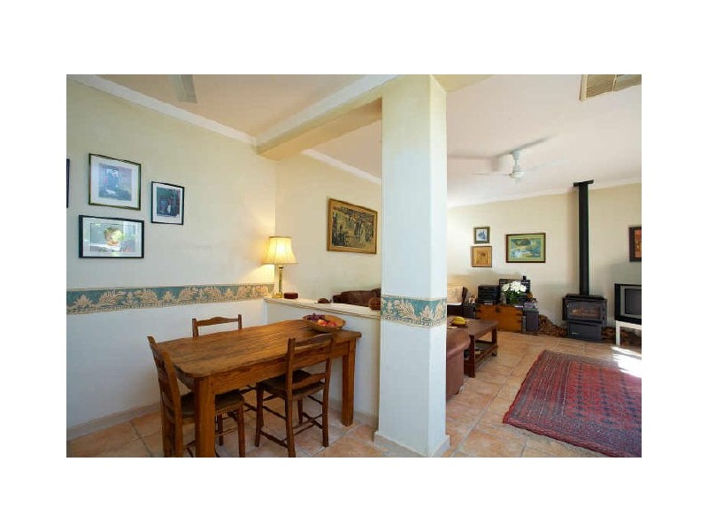 13 Barrett-Lennard Parade, Winthrop WA 6150