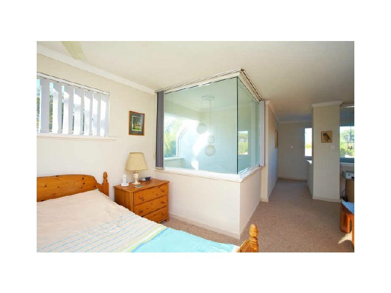 13 Barrett-Lennard Parade, Winthrop WA 6150