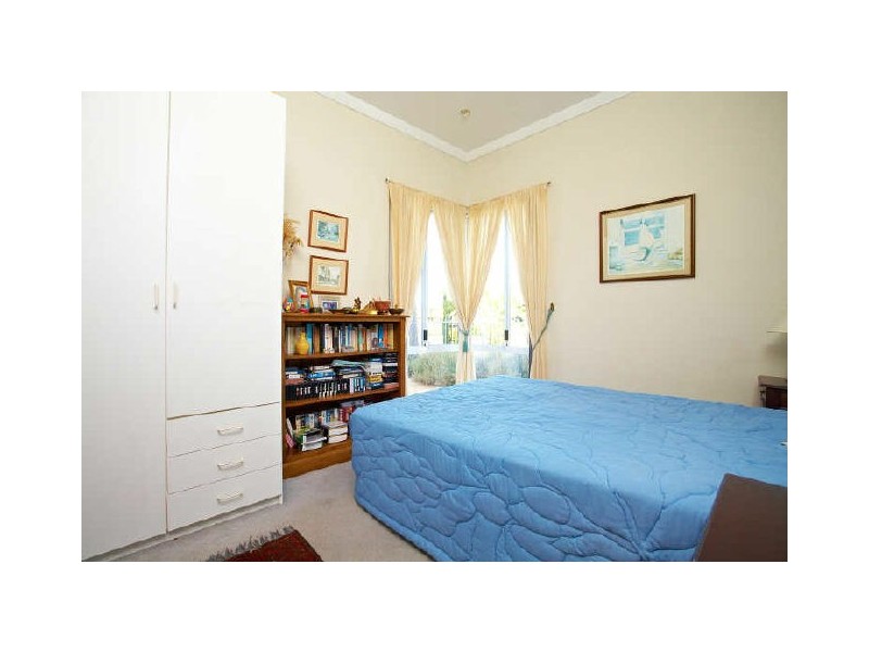 13 Barrett-Lennard Parade, Winthrop WA 6150