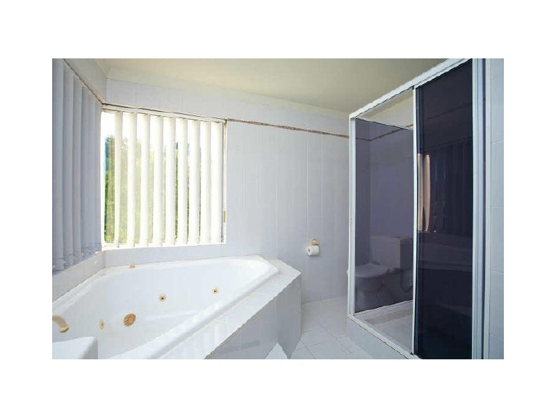 13 Barrett-Lennard Parade, Winthrop WA 6150